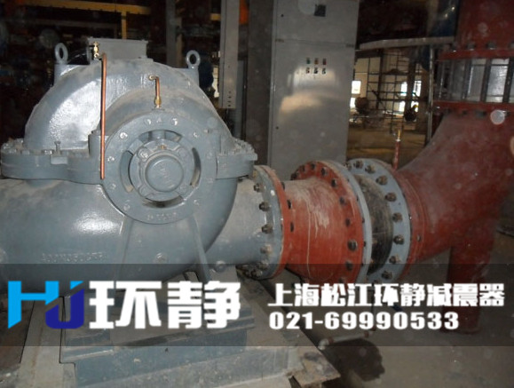 香港港島深水灣高壓管道<a href=http://www.a7217.cn target=_blank class=infotextkey>橡膠接頭</a>運行實圖