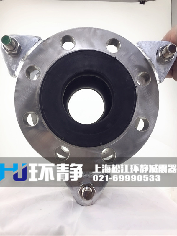 限位不銹鋼<a href=http://www.a7217.cn/products/xiangjiaojietou/danqiu target=_blank class=infotextkey>單球體<a href=http://www.a7217.cn target=_blank class=infotextkey>橡膠接頭</a></a>安裝實(shí)圖